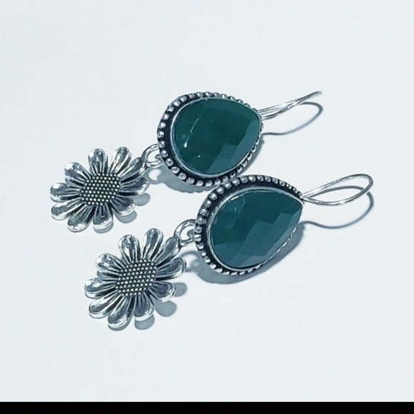 Emerald earrings, 925 silver emerald gemstone sunflower earrings - Picture 2 of 11